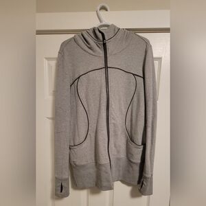 Lululemon Gray Women's Zip Up sz 12